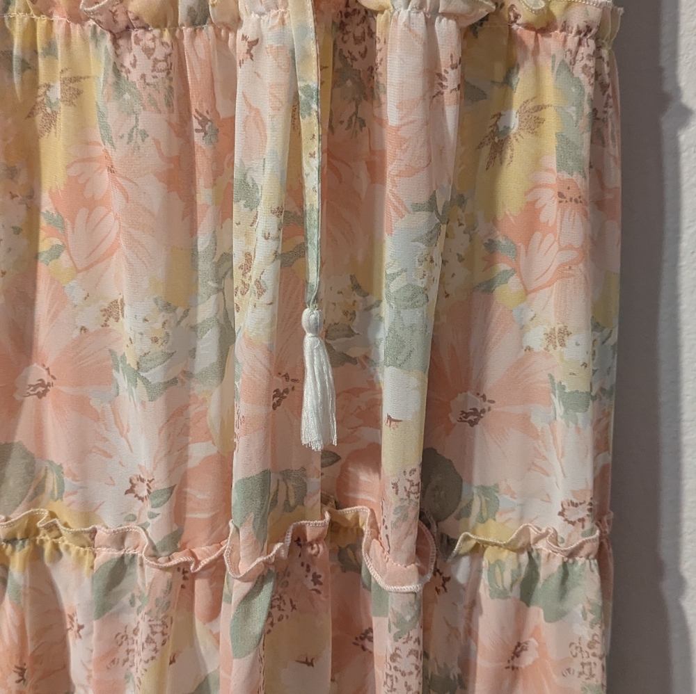 In Loop Floral Maxi Dress - Picture 3 of 7